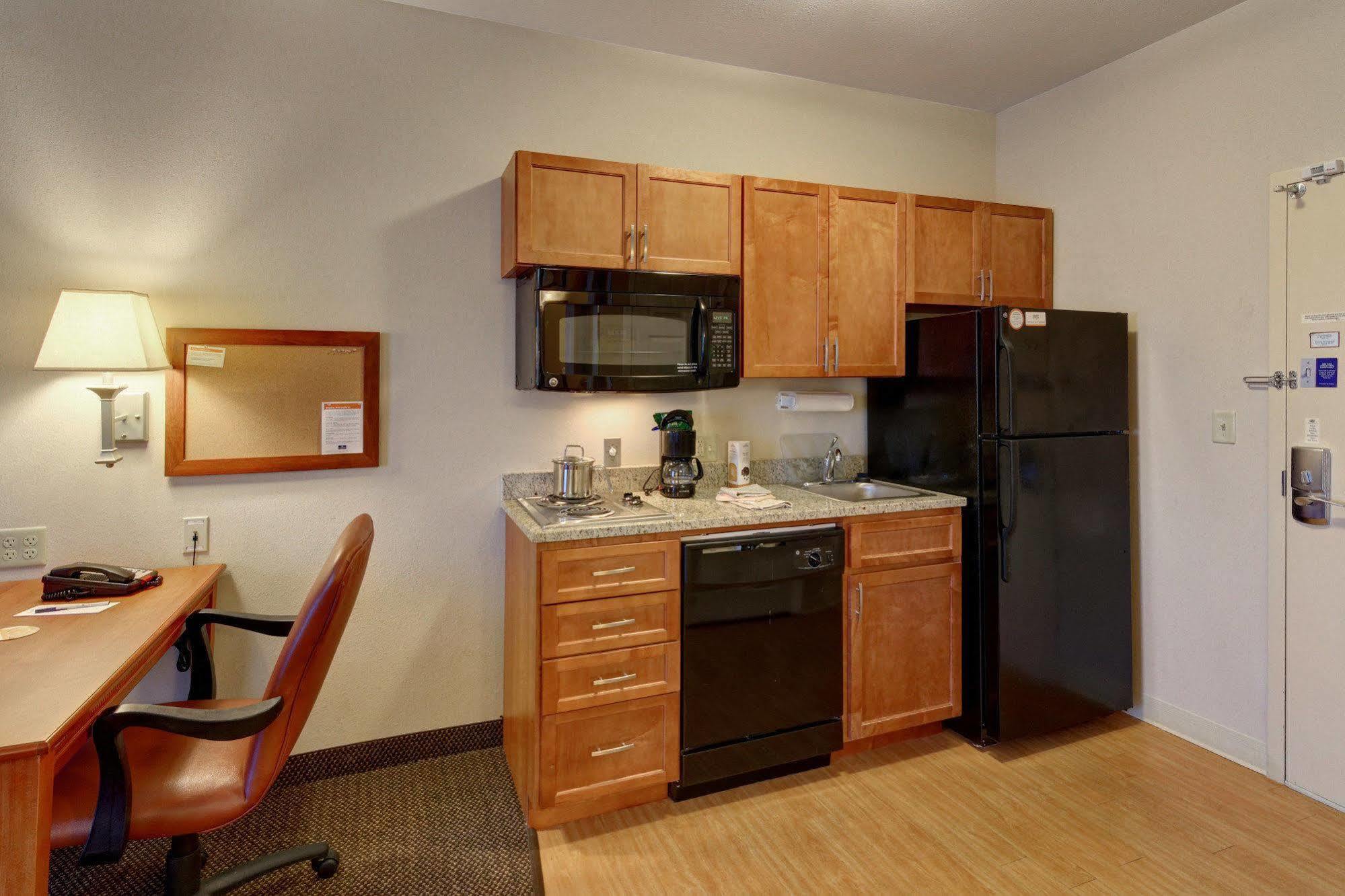 Candlewood Suites Enterprise By Ihg Exterior photo