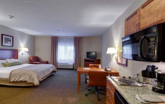 Candlewood Suites Enterprise By Ihg Exterior photo